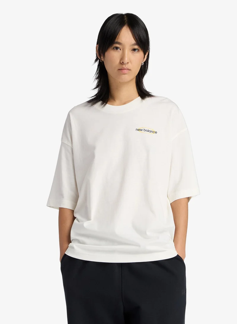 New Balance Graphic Oversized T-Shirt